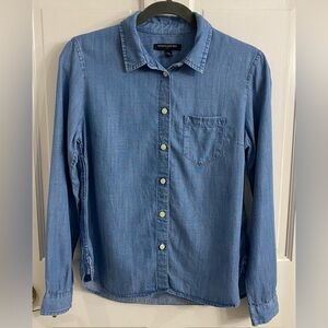 Banana Republic Chambray button down